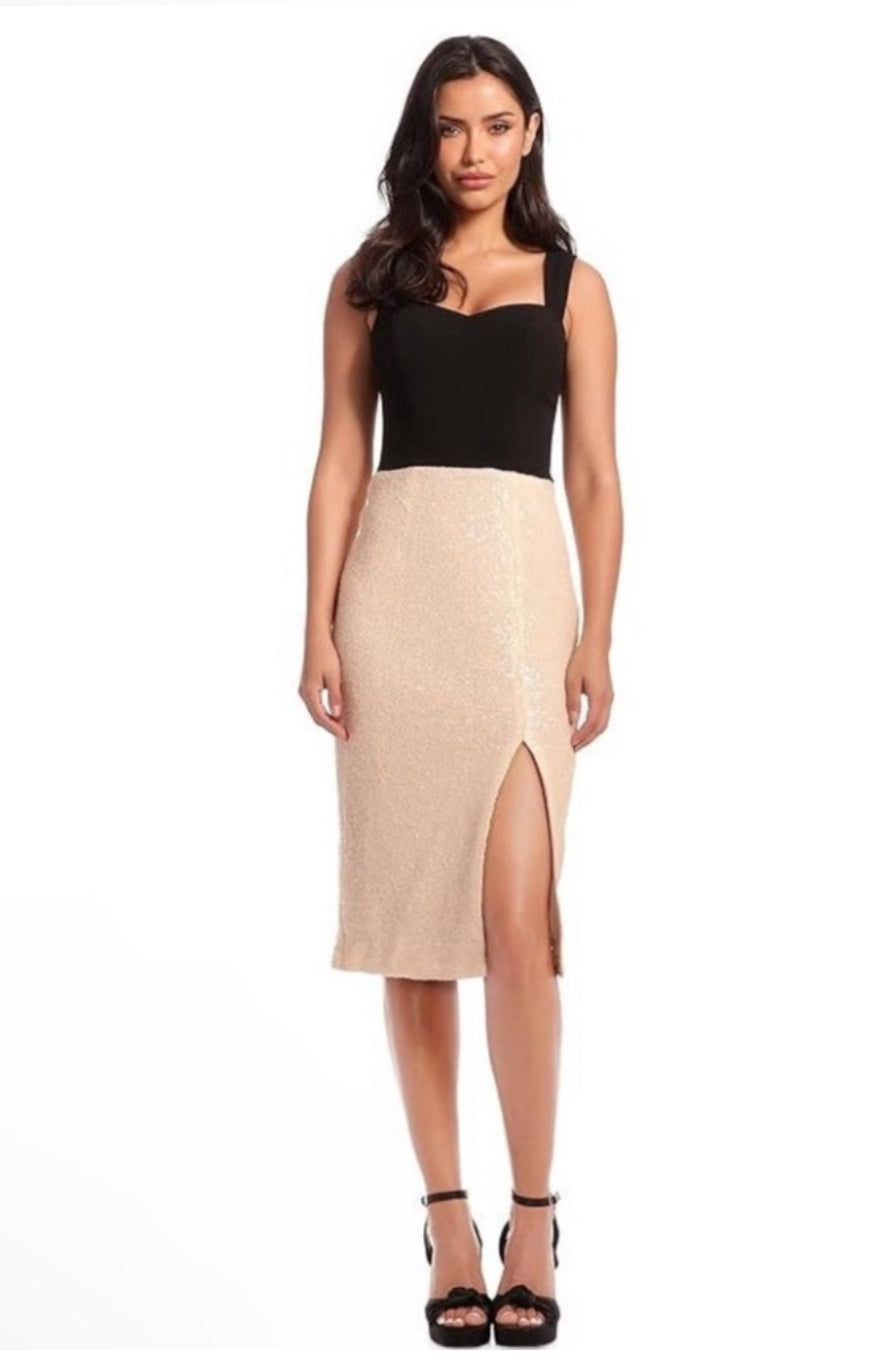 DRESS THE POPULATION
Malise Sequin Midi Dress in Cream and Black Size Large