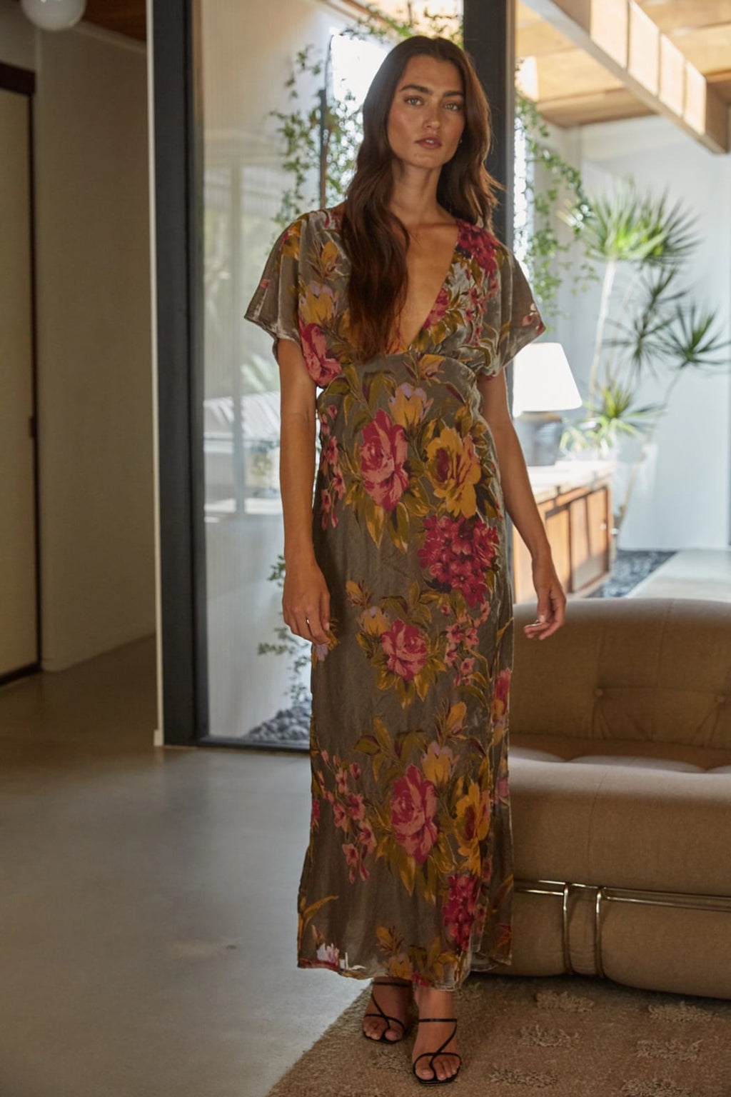 By Together Grey Burgundy Floral Short Sleeve Maxi Dress (Small)